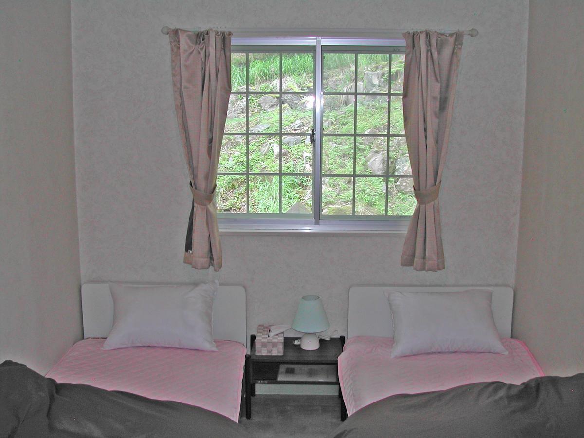 Pension Pilatus 2 Nagano Extérieur photo